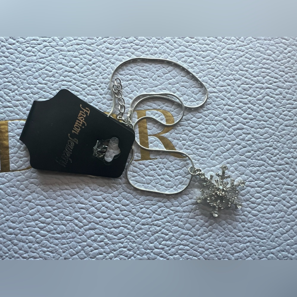 Fashion jewelry necklaces plated silver